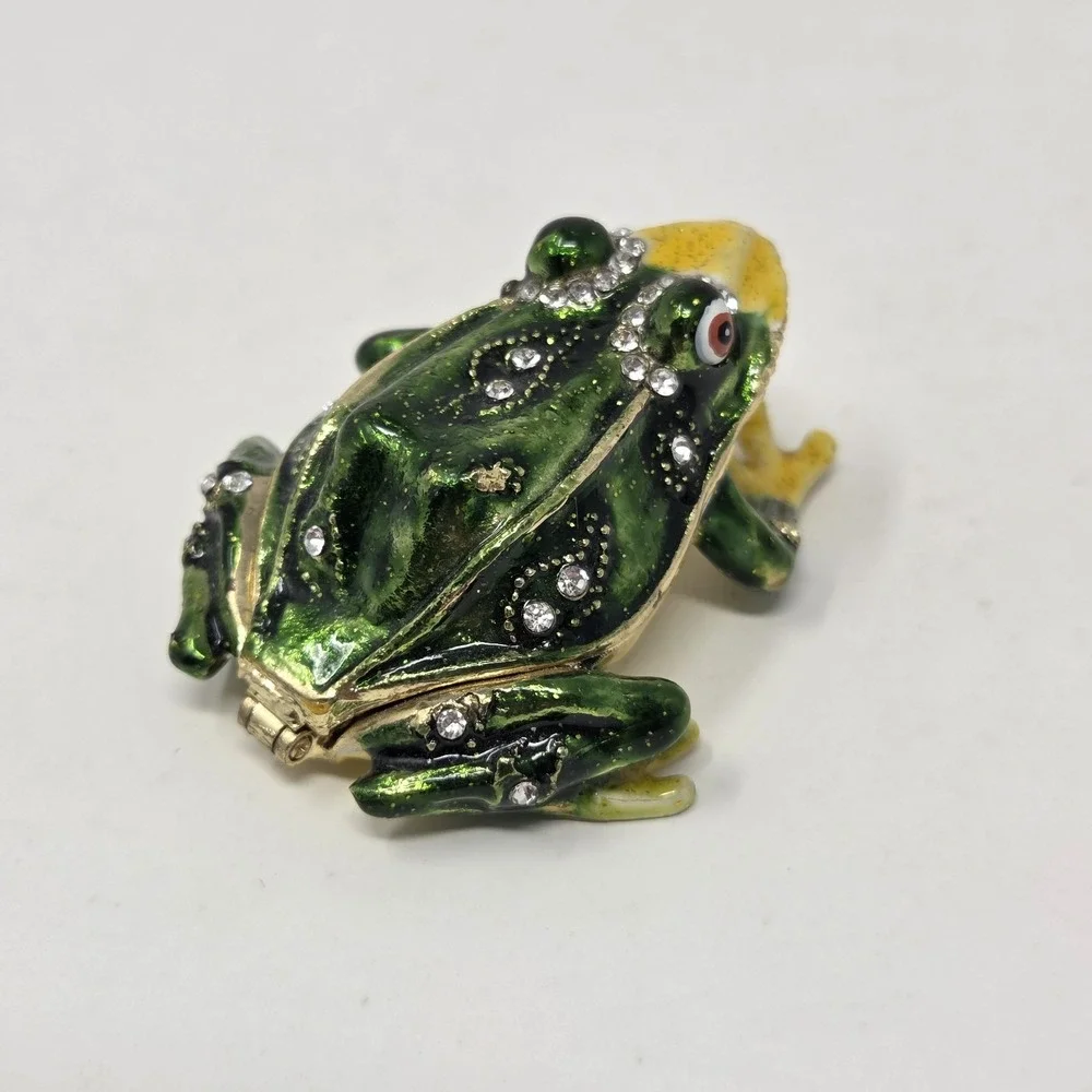 Small Green Frog Hinged Metal Enameled Crystal Whimsical Trinket Box Magnetic‎